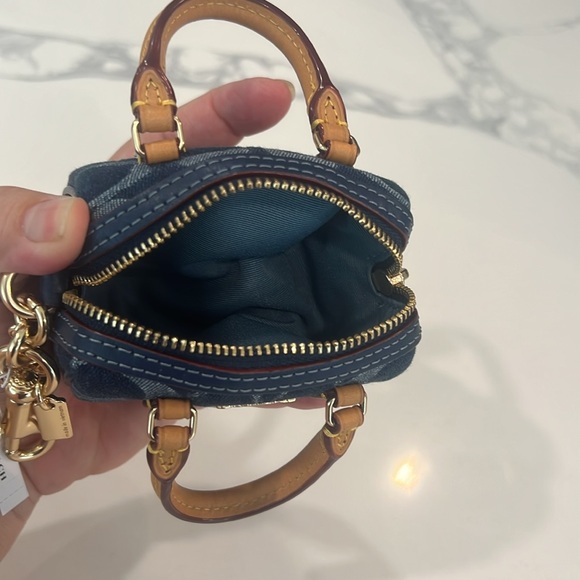 Cute. Limited Coach Mini Rowan - Picture 15 of 16